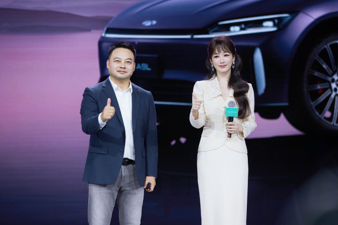 杨紫品牌代言美拍,气质迷人的形象大使