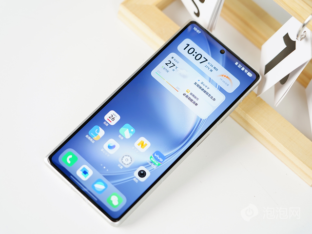 暑期換機指南：三款旗艦大折疊屏手機，開啟你的夏日移動新體驗