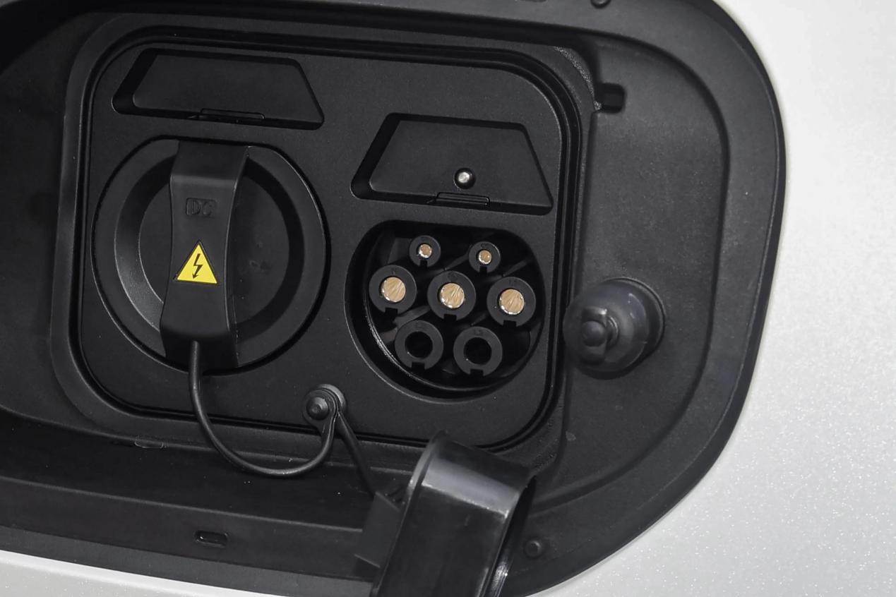 长安启源A06正式上市,对比小鹏M03,谁更出众?