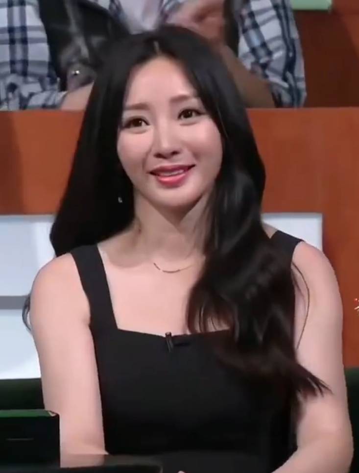 李诞昔日公开调侃柳岩言论惹争议！被骂到关闭评论区