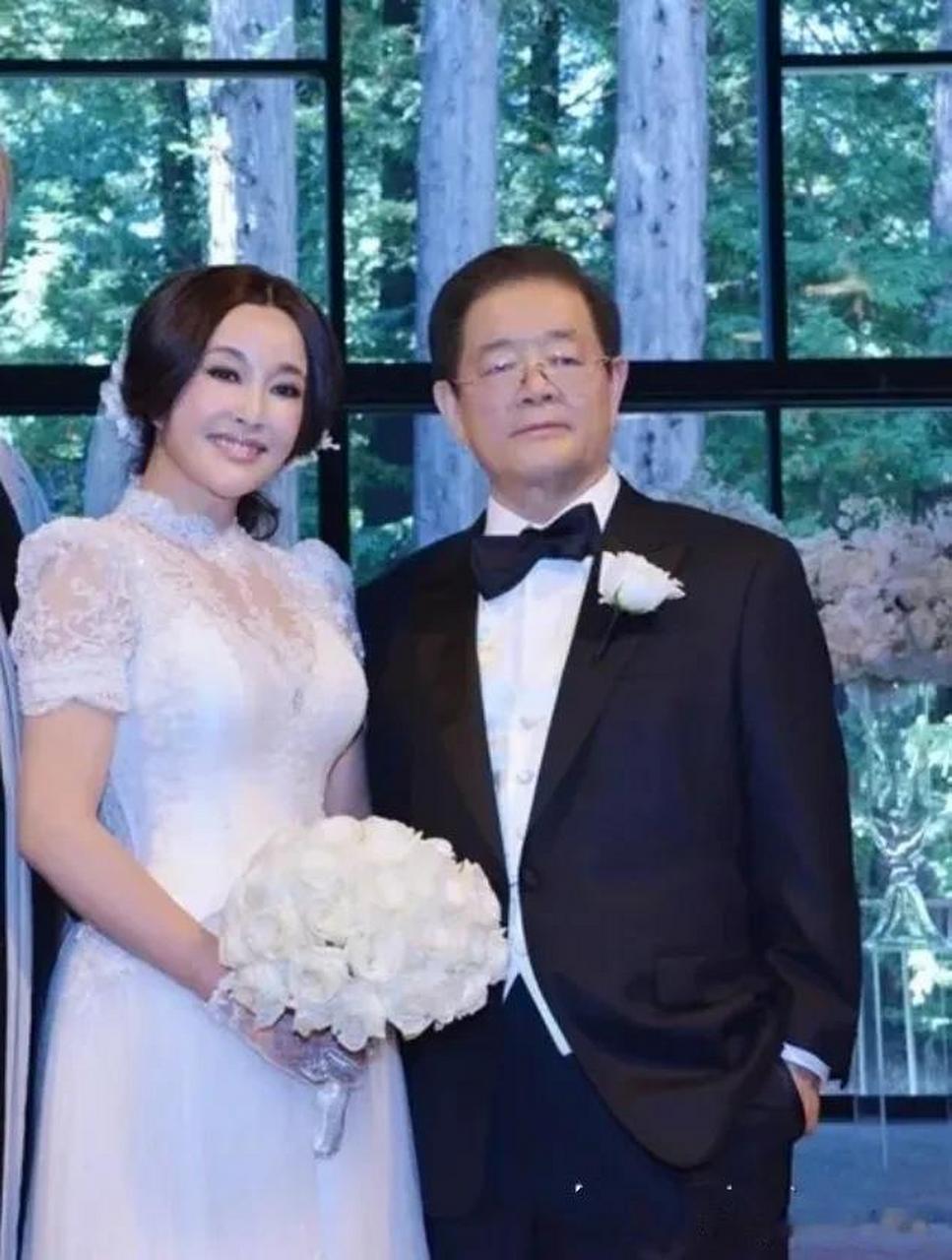 75岁刘晓庆拒绝“无性婚姻”，道出4婚3离真相，和王晓玉携手13年