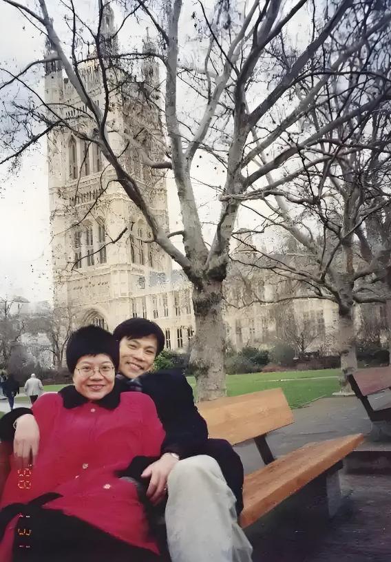 李国庆迎娶“女神”仅四天，恶心的一幕出现 前妻的体面被撕个粉碎