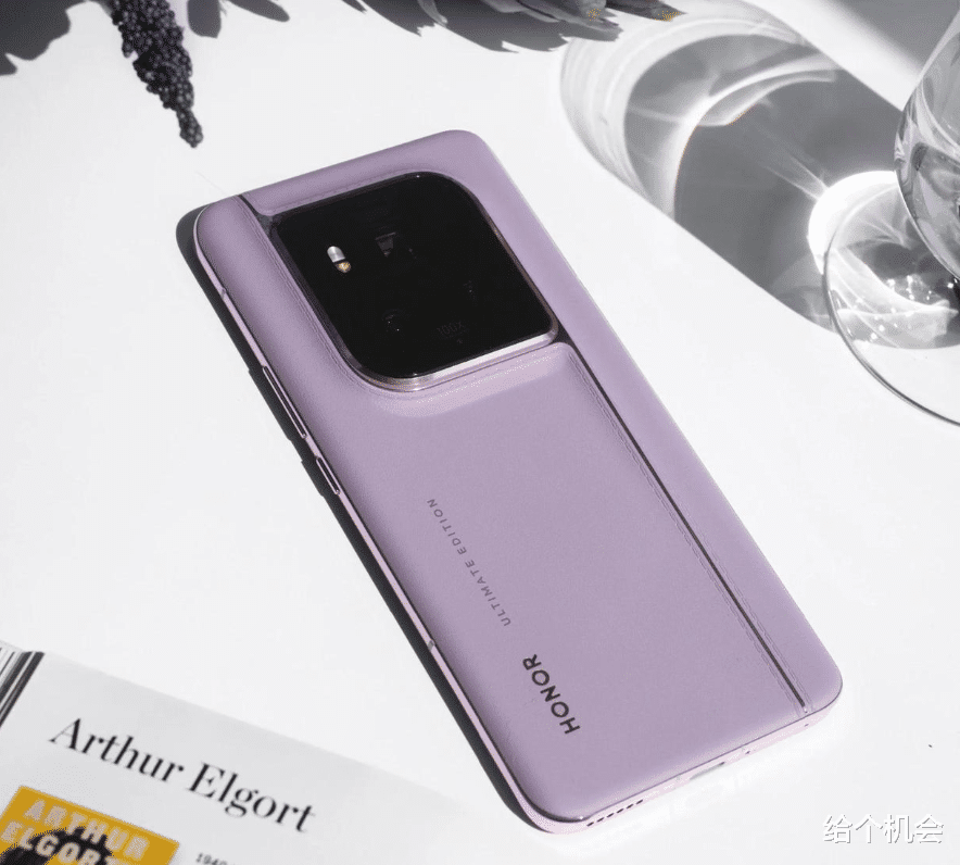 榮耀旗艦清倉，16G+512G從6999跌至3699，大跳水后值得撿漏