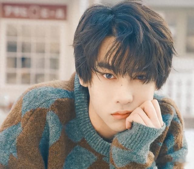 田栩宁风波发酵！曝新戏临时取消拍摄要换人，业内透露要被封杀了