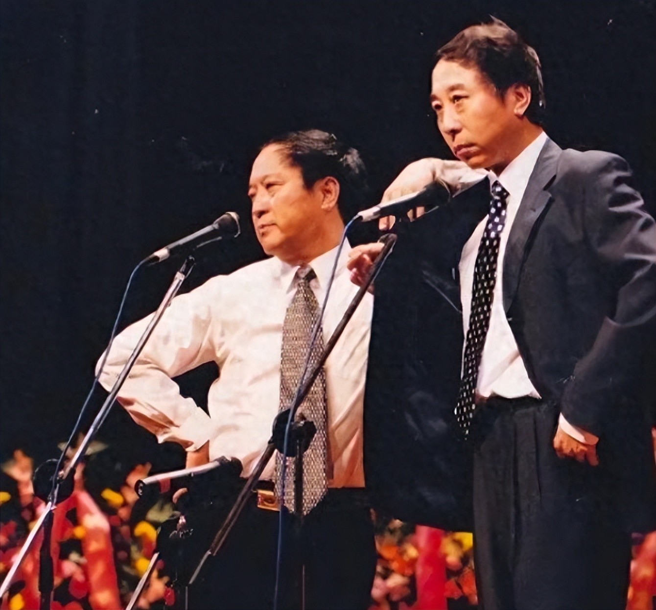 牛群：抛下冯巩后跟妻子也离婚了， 如今76岁没积蓄 ，近况如何？