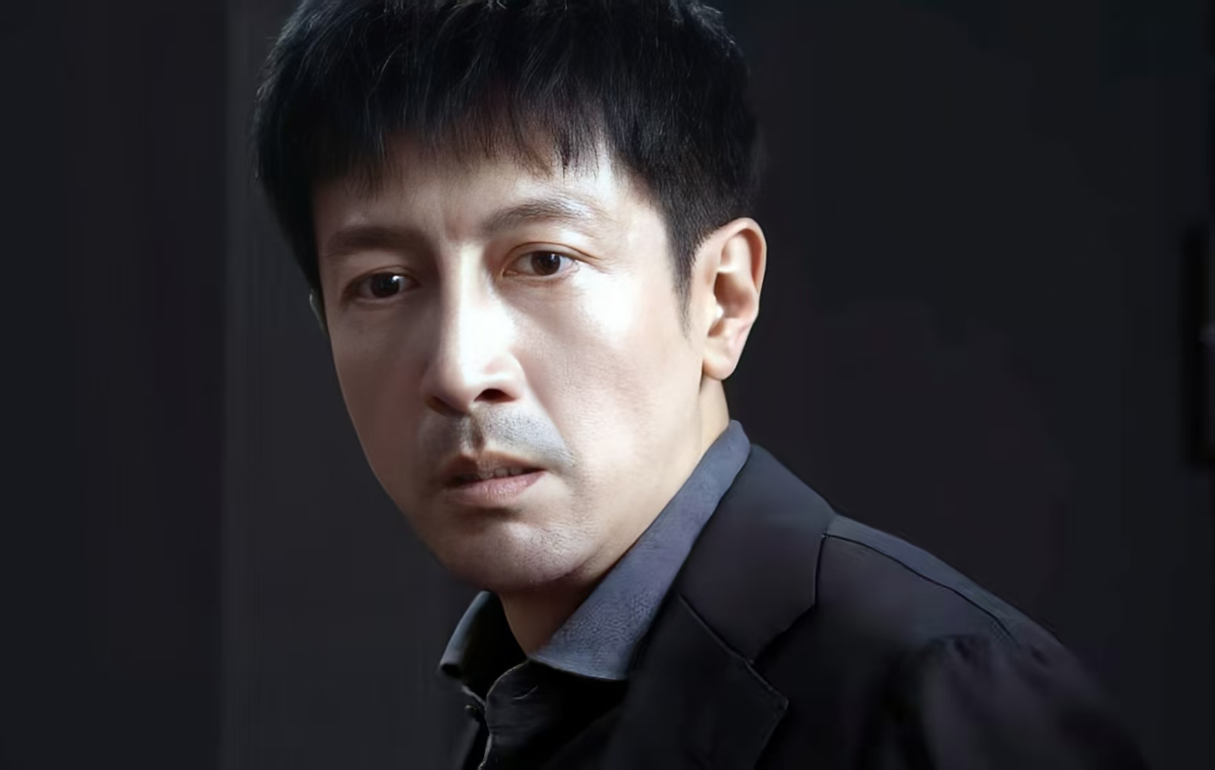 《绝密较量》：三大疑点，第一个内鬼浮出水面，连杨光都被他骗了