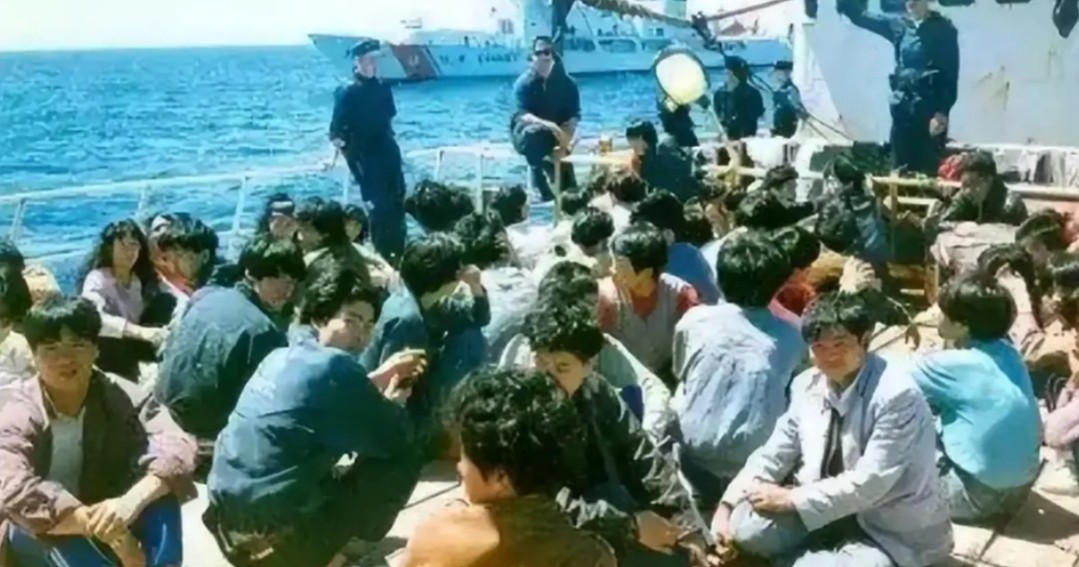 定居美国10余年，78岁却回国“捞金”，这就是人民口中老艺术家