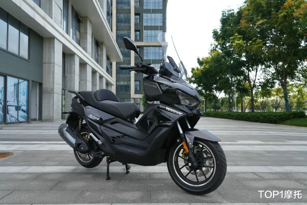 智能踏板标杆，赛科龙RT250真实测评，操控更轻更快