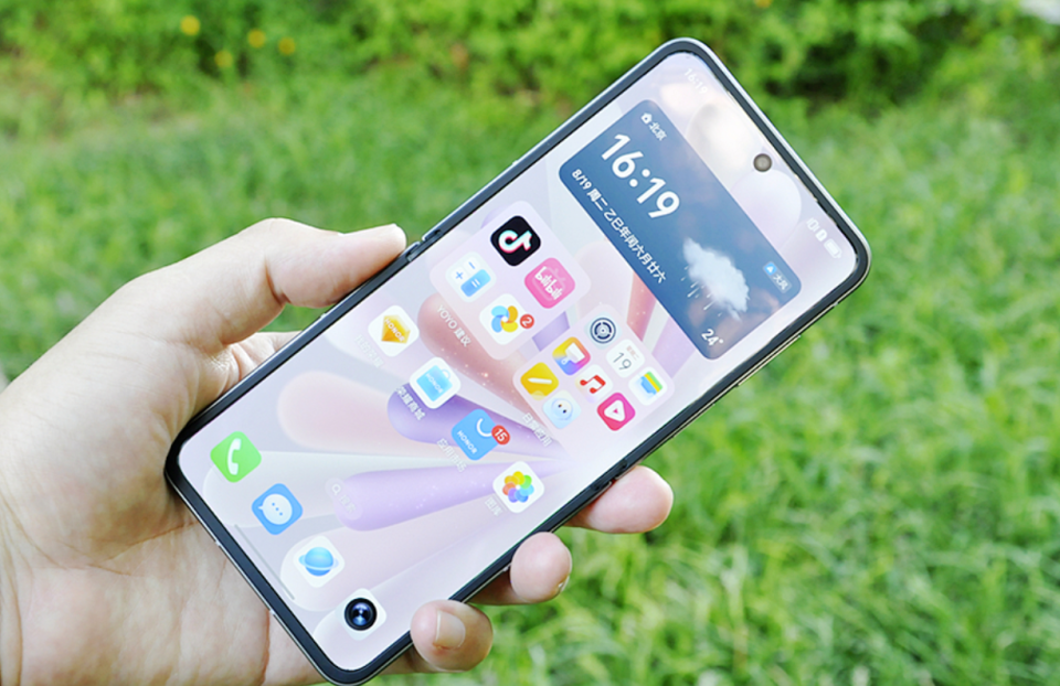 榮耀豁出去了，12GB+1TB+5500mAh+2億像素，高端新旗艦變相降價