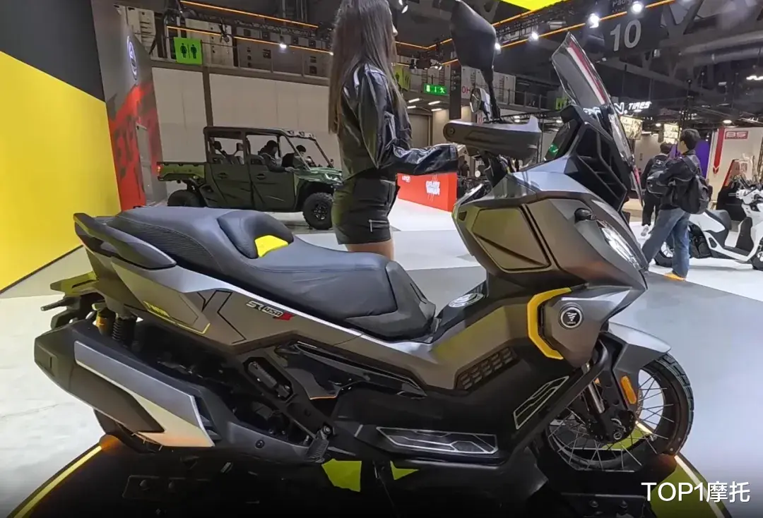 米兰车展丨无极发布两款踏板,ADV踏板SR450X、大轮踏板SR16