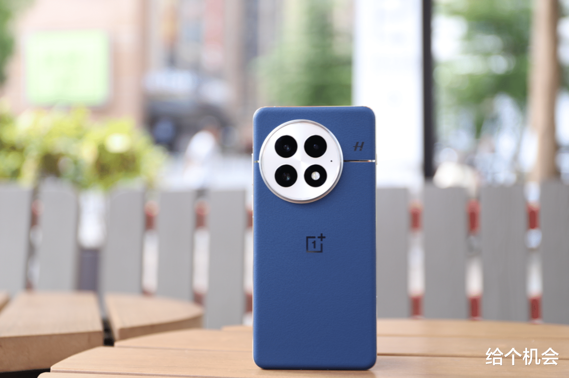 目前“最值得入手”的一加手機，國補后跌價1300元，輕松用五年