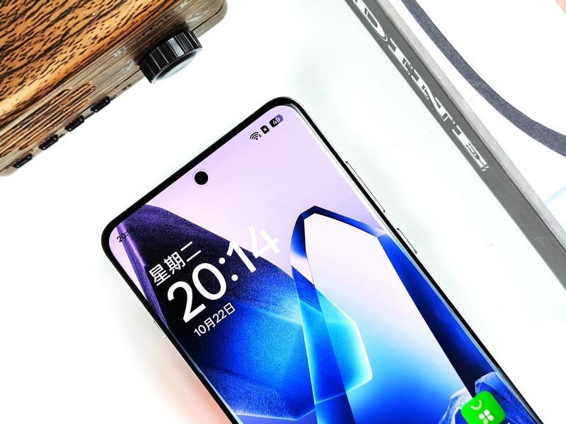 一加参与“618价格战”,24GB+1TB下跌1300元,顶配旗舰更亲民了