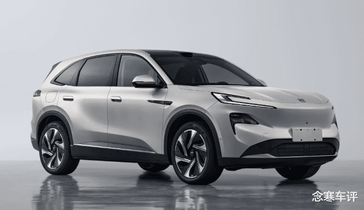 别克至境E7实拍!1.5T插混,纯电160km,配RTD悬架能火吗?