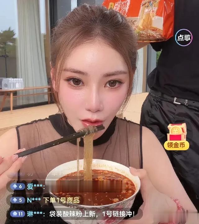 汪小菲和马筱梅扛大旗，两口子夫唱妇随，网友:张兰可以放心了