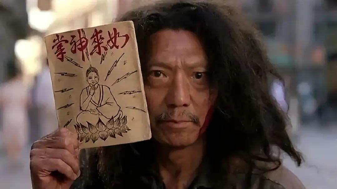 成龙凌晨发文:我师兄袁祥仁,那个\骨骼惊奇\的老骗子,走了