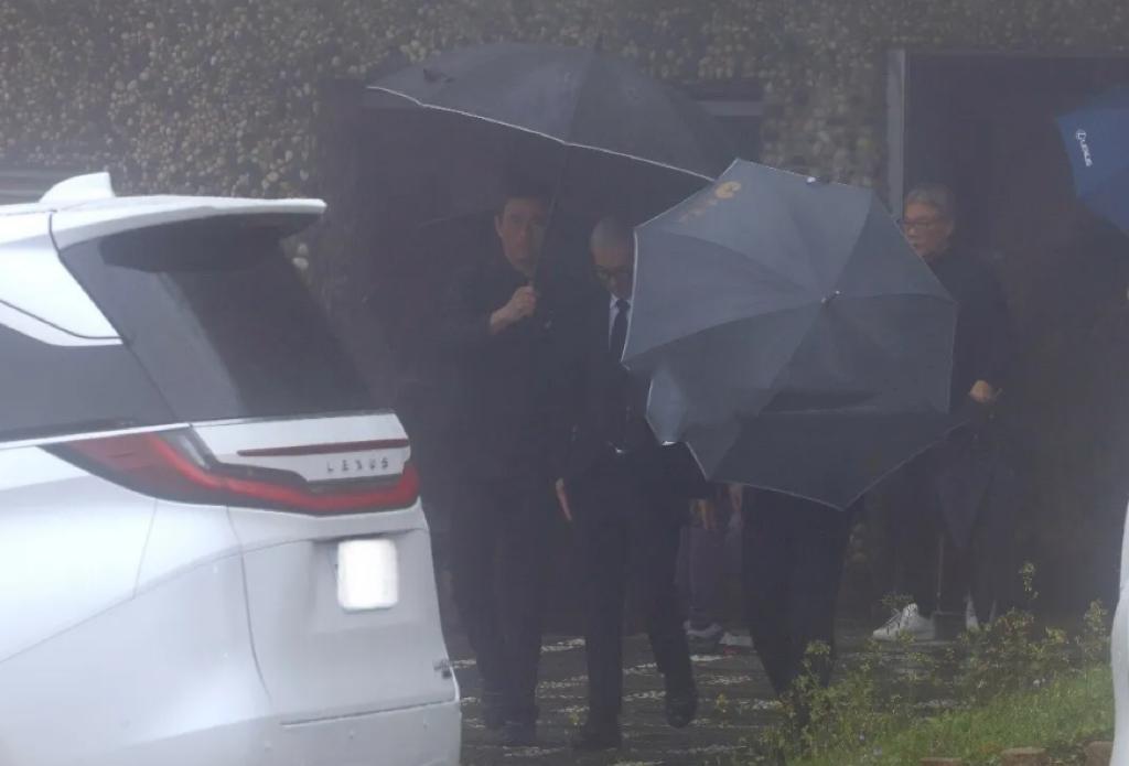 汪小菲一家过圣诞节！11岁小玥儿露正脸瘦好多，黑黑瘦瘦太像大S