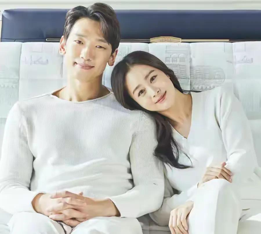 同样复出！金泰熙痛哭流涕，孙艺珍春风满面，暴露了真实婚姻状态