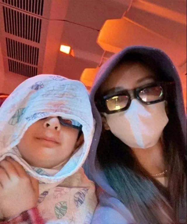 黄晓明没想到，带儿子参加生日宴，女儿却成焦点，杨颖的DNA被赞