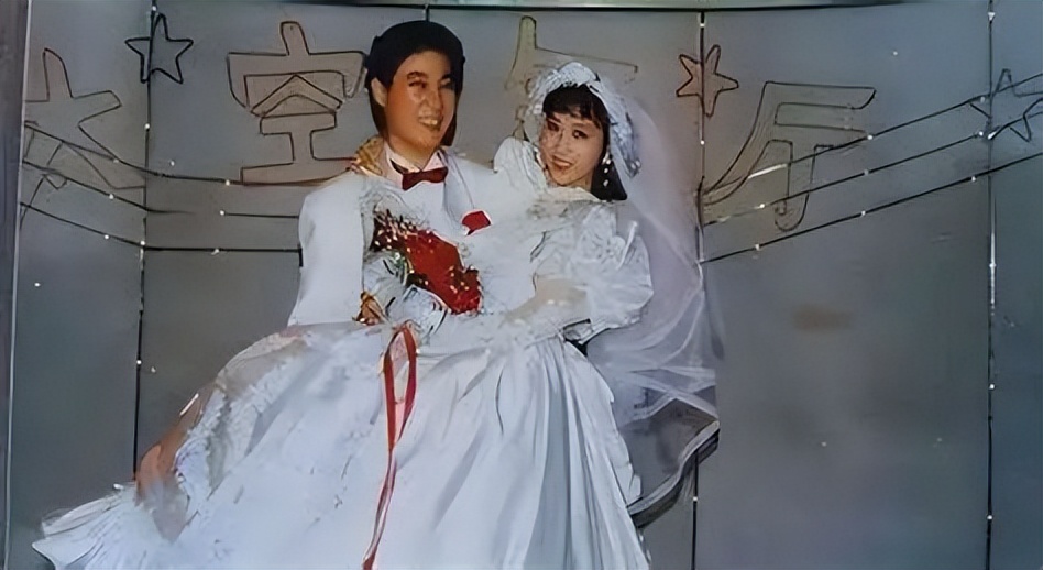 39年后，再看因流氓案“逃往”美国的龚雪，郭德纲说的话终于应验