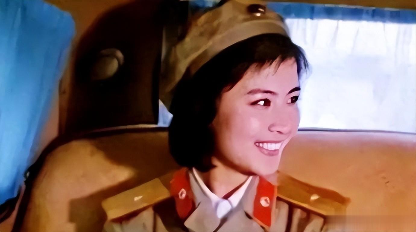 演员赵娜:巅峰时不输刘晓庆,却曾落魄到卖啤酒,晚年儿子成依靠