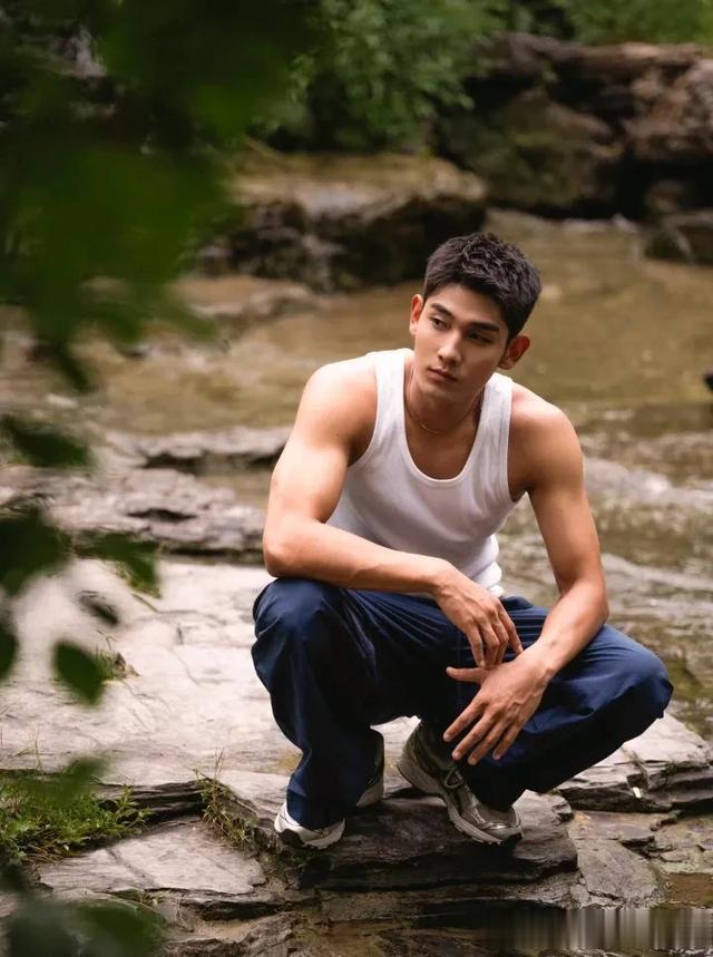 梁浩川是体育生，他也是一位非常优秀的男演员。