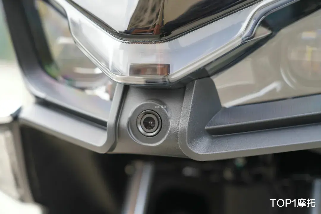 两轮头等舱,QJMOTOR鸿350GS静态全解析,不只是价格低还有硬实力