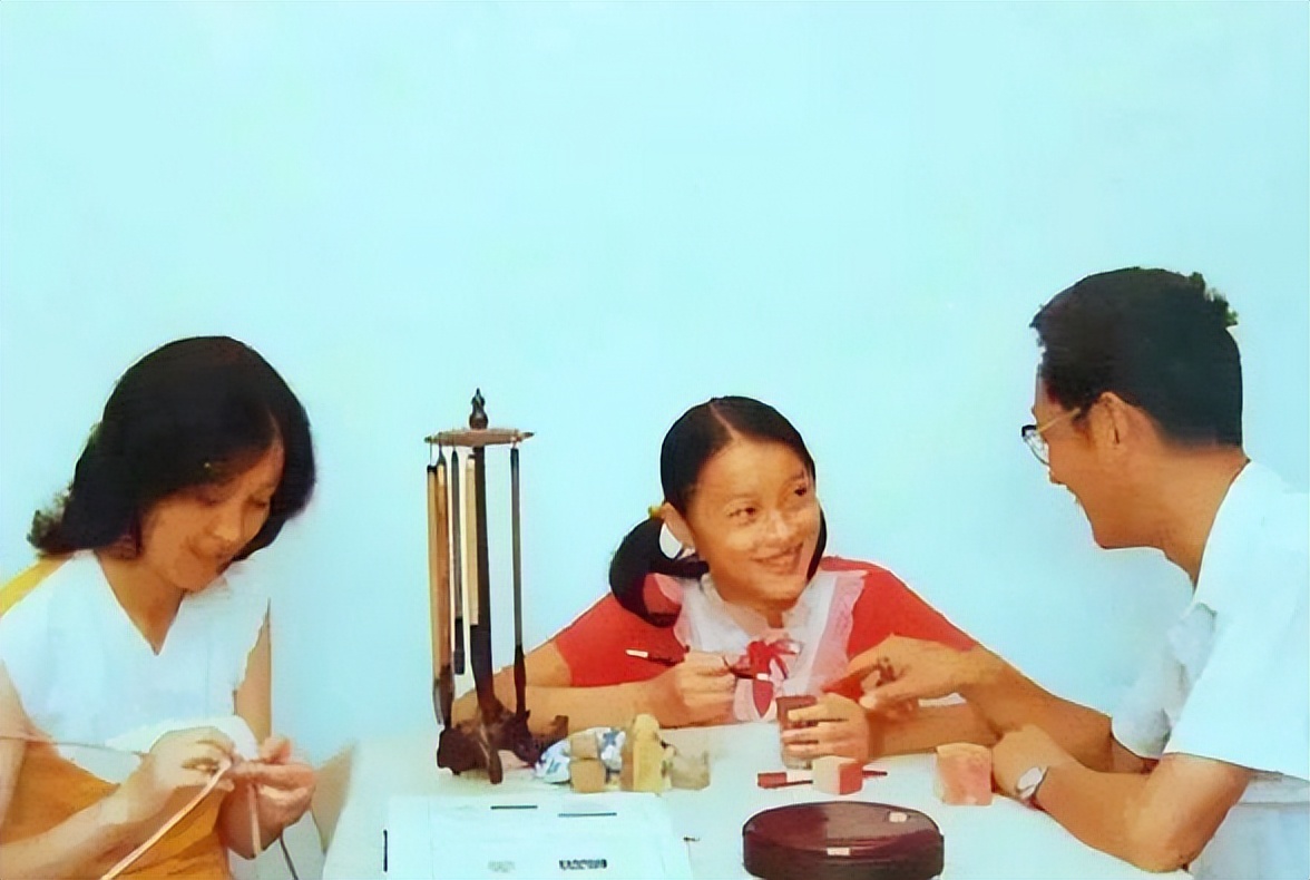 53岁吴越无惧衰老！为父母买上海大平层，坦言现在非常享受孤独