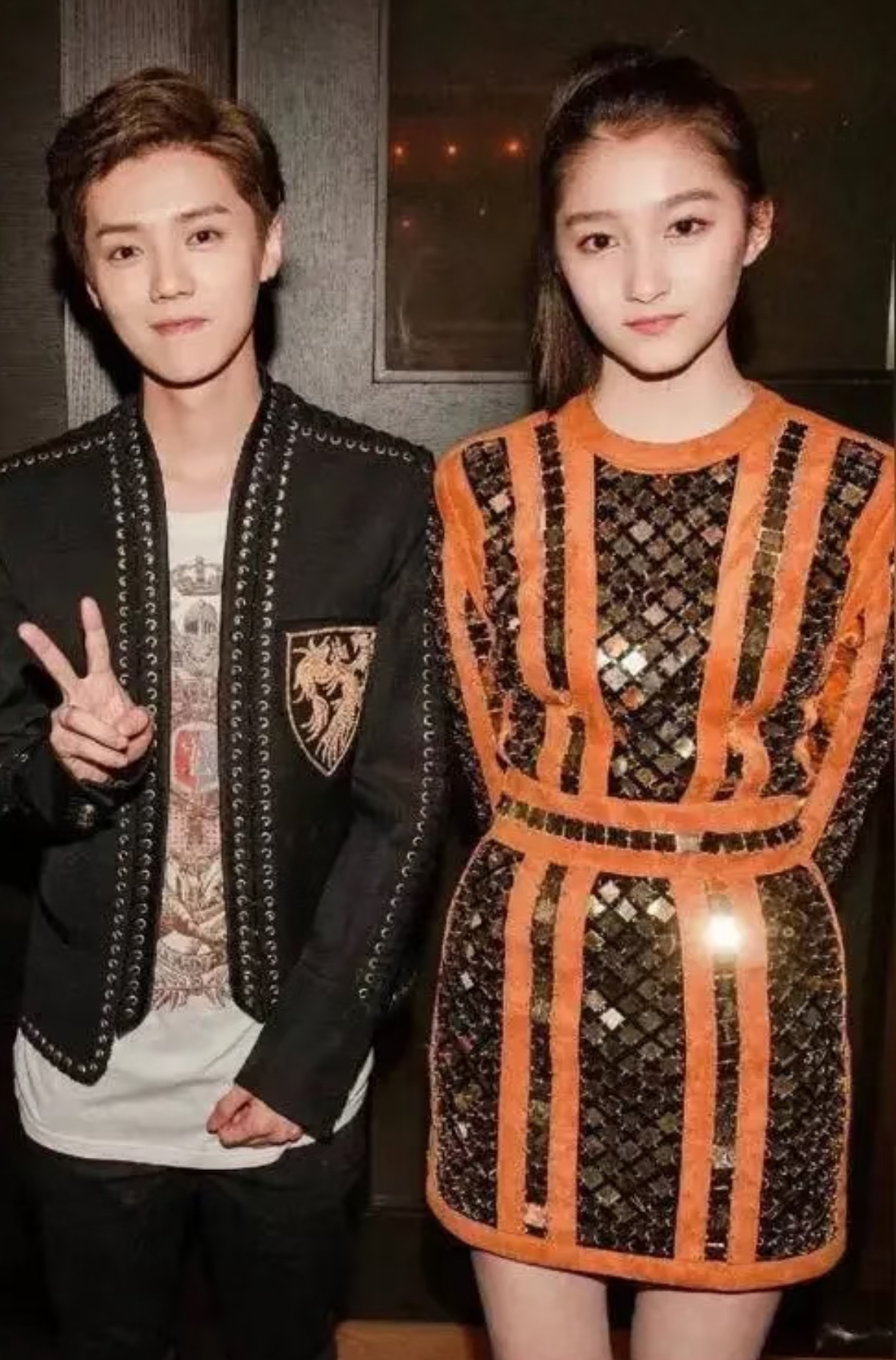 打破惯例！鹿晗中断8年为关晓彤庆生，男方账号5分钟访问量破百万