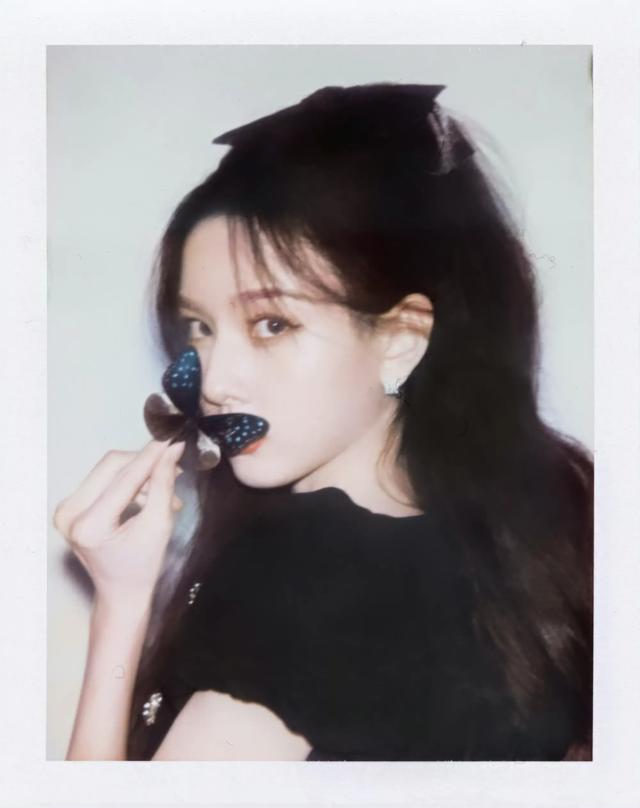 宋祖儿黑色长裙