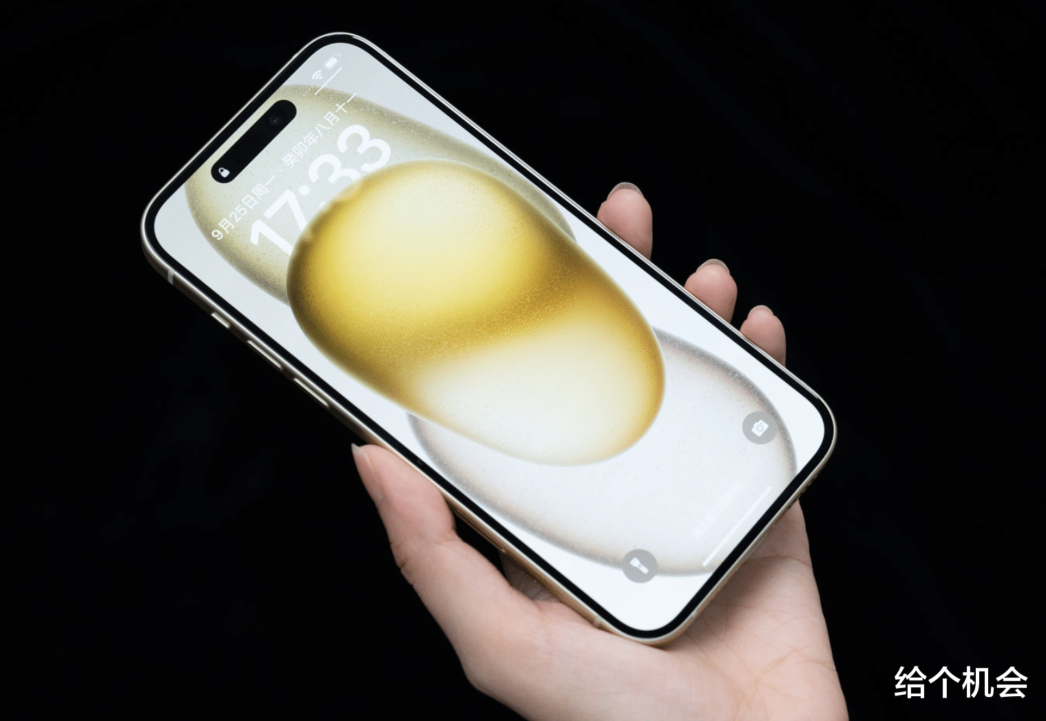 苹果目前公认超值的一款手机,从5999跌至3399,价格大跳水