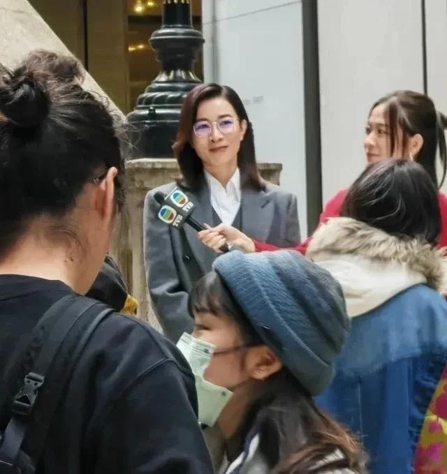 TVB王炸来袭！《正义女神》未播先爆 佘诗曼黑超造型太酷啦！