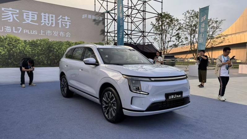 奇瑞诚意之作，捷途山海L7 PLUS 起售价10.99万，低配更值得推荐