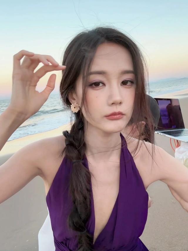 李一桐,美背白嫩,桐姐好会拍