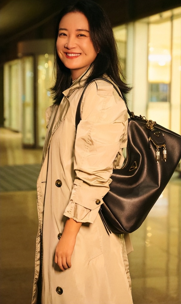 范丞丞也没想到,贾玲突传喜讯才两个月,竟再次令所有人刮目相看