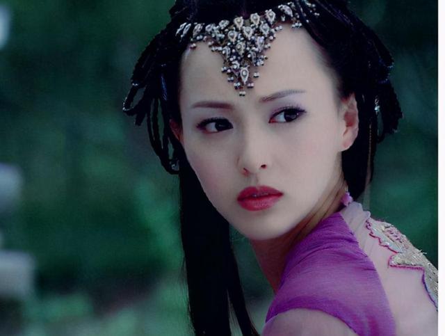 凸嘴、塌鼻梁、短下巴、面部凹陷,这6位女星的侧脸也太真实了!