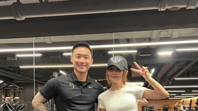 恭喜！香港知名女星被曝恋上小近10岁鲜肉，二人或已同居试婚