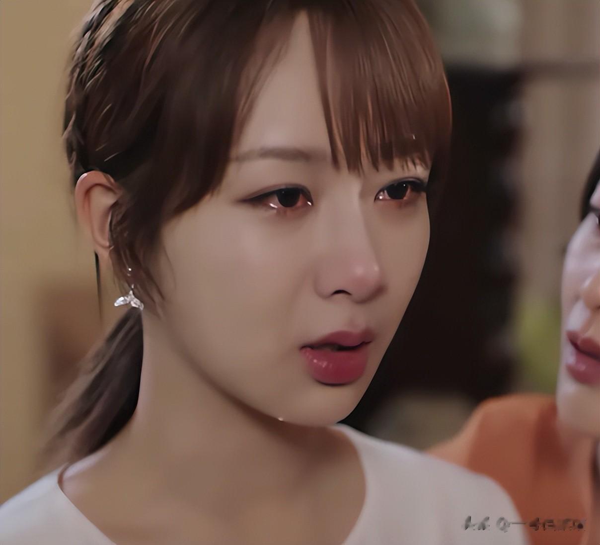 一场生日，把杨紫在内娱的地位展现的淋漓尽致，“打脸”宋丹丹