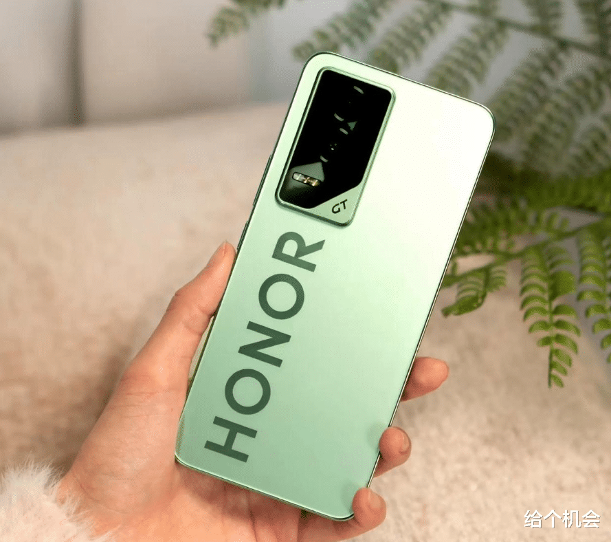 8300mAh!荣耀这大电池千元手机一发布,又是碾压全场