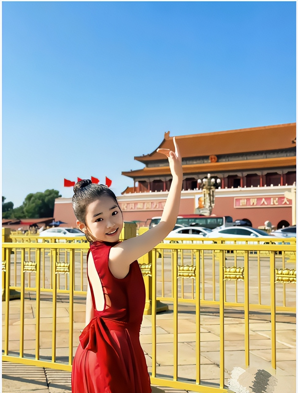 董璇没想到，自己辛苦养大的9岁女儿，如今已开始给佟丽娅长脸了