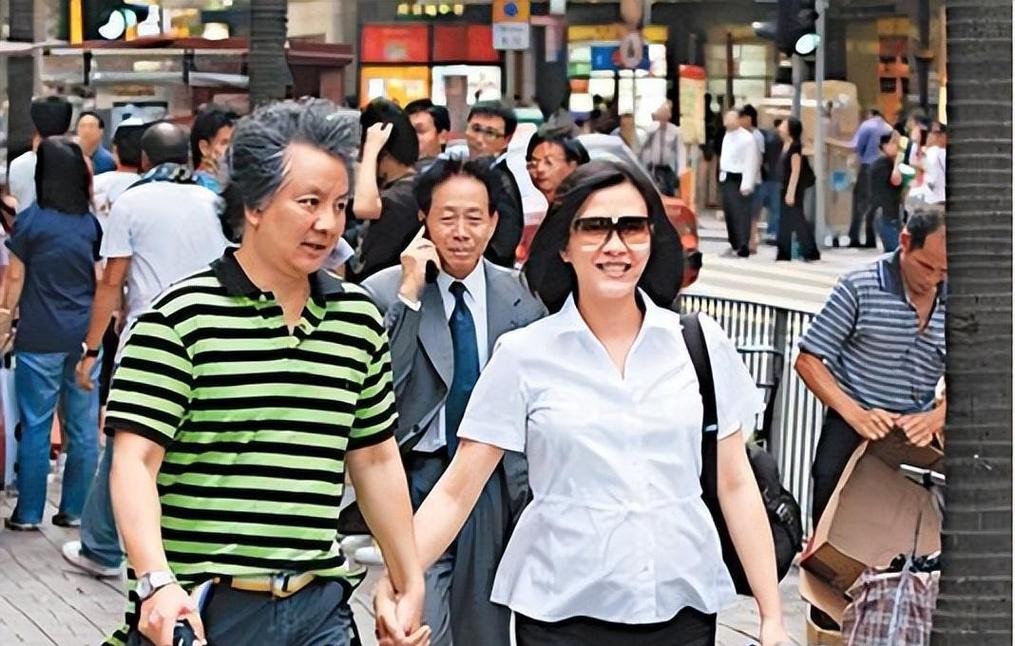 差点嫁给“香港财神爷”，她咋从TVB“花旦”混成了教培老师？