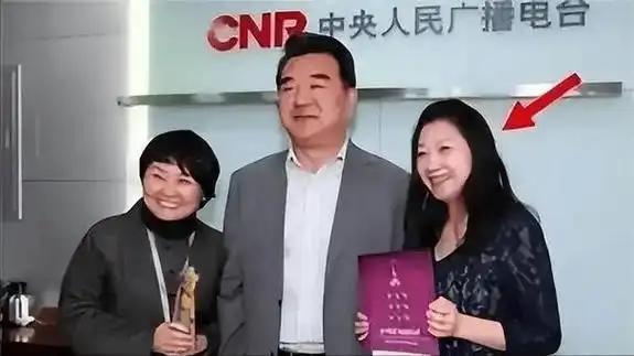 带着儿子倒贴嫁给张译,如今19年过去,才知道她嫁得到底有多值