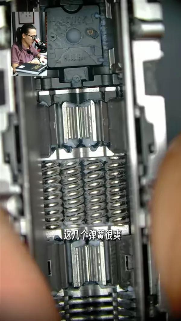 华为首款鸿蒙折叠电脑首发拆解！CPU、电源、Wi-Fi芯片是海思自研