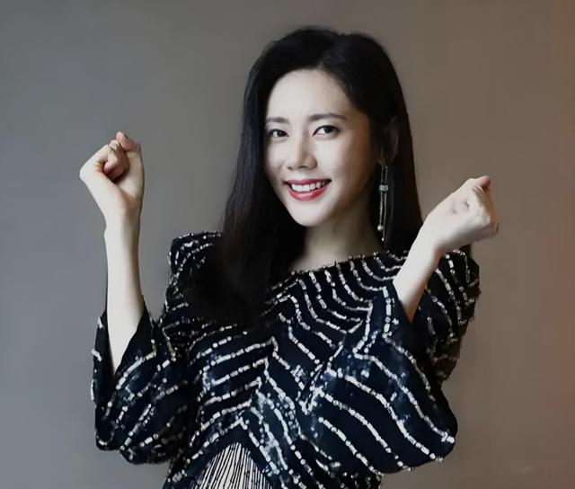 远嫁中国8年！李在明当选后，46岁的秋瓷炫，又多了一个总统人脉