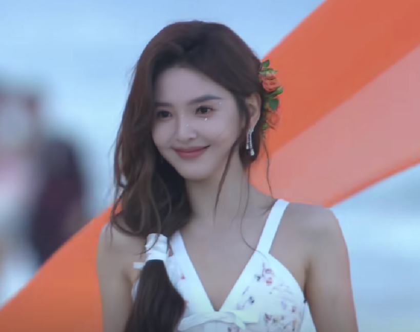 王楚然同框碾压？这场光脚红毯，易梦玲赢在创意，曹骏赢在状态！