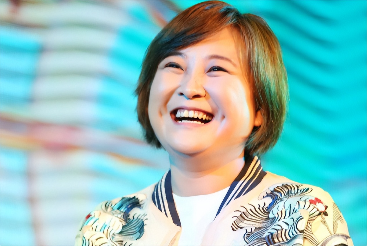 钱再多有什么用?中秋节第二天,3位名人传来噩耗,贾玲真没说错