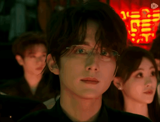 李兰迪张新成七年情断?庆祝单身快乐和秒删爬山照,疑分手实锤?