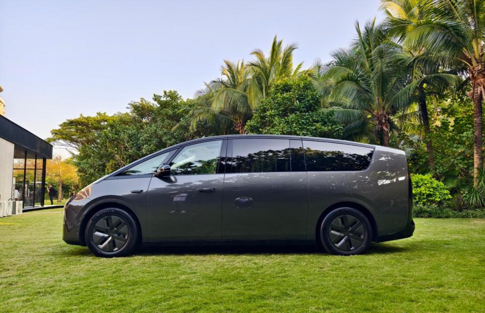 10月份销量点评，长城破记录/吉利创新高/鸿蒙智行均价超宝马