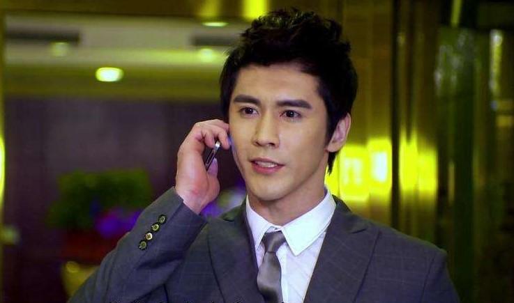 张伦硕12字锐评张维伊,本性暴露让全网刮目相看,钟丽缇没看走眼