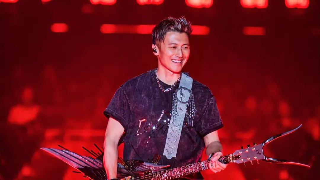 香港这一夜，45岁的谢霆锋，让所有人见识到了他的地位