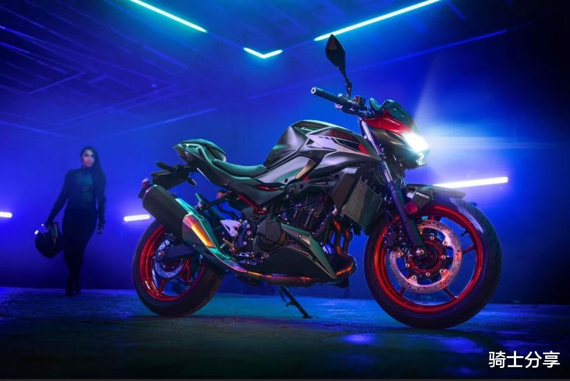价格下调5000元，川崎发布新款Z500，你会如何选？